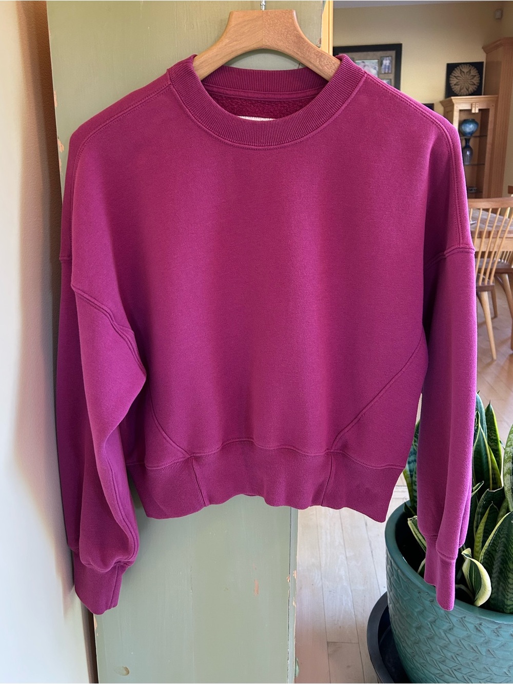 Abercrombie & Fitch “Soft AF Collection” Cropped Sweatshirt in Burgundy Size XS - Picture 14 of 16